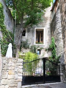 Galeriebild der Unterkunft Villa Authentique et Architecturale - Centre Ville in Forcalquier