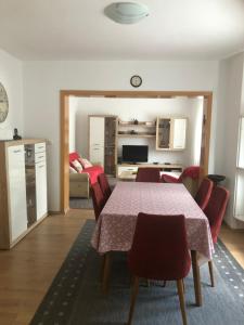 Kuchyňa alebo kuchynka v ubytovaní House For Holidays Kozul