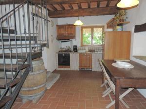 Nhà bếp/bếp nhỏ tại Agriturismo Molino del Ponte