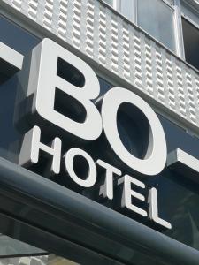 Ein Zertifikat, Auszeichnung, Logo oder anderes Dokument, das in der Unterkunft BO Hotel Hamburg ausgestellt ist