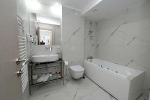 Kupatilo u objektu Hotel Alexandar II