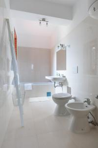 Ένα μπάνιο στο Accomodation TERRAROSSA +32 φωτογραφίες