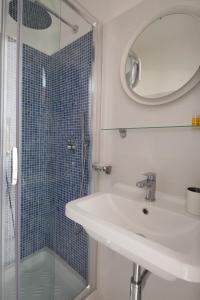 Bilik mandi di Cinque Terre Charme +10 gambar