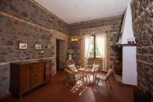 A seating area at I Casali della Parata