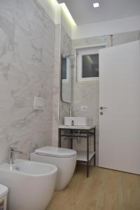 Airen Hotel Velipoje 욕실