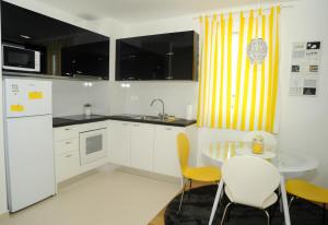 Kuchyň nebo kuchyňský kout v ubytování Golden Gate Apartment Zadar