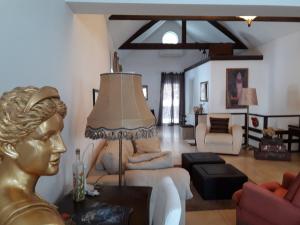 Posezení v ubytování Effie Perine Apartments