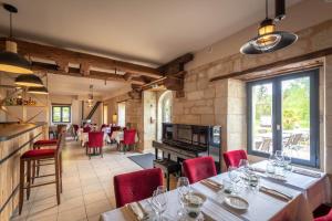 Domaine de Presle Saumur, The Originals Relais 레스토랑 또는 맛집