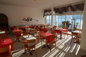 A restaurant or other place to eat at Hotel Garni Morettina