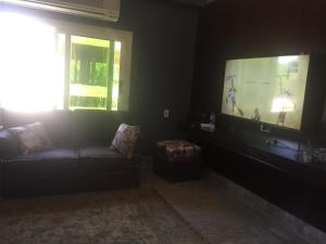 TV tai viihdekeskus majoituspaikassa villa one