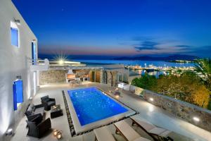 Bazén v ubytování Elegant Mykonos nebo v jeho okolí