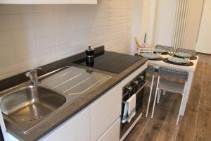 A kitchen or kitchenette at Casa Maiò