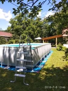 Bazén v ubytovaní Apartments Čelopek alebo v jeho blízkosti