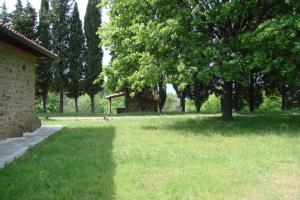 A garden outside Casa Vacanza Le Corniole