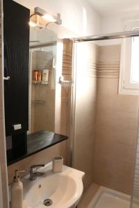 A bathroom at Polianthi Seaside House
