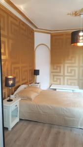 Cama o camas de una habitación en Luxury Suite Lilas