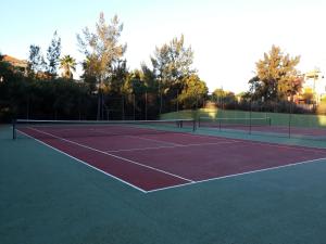 アヤモンテにあるRincon Canelaのテニスコート(テニスラケット2台付)