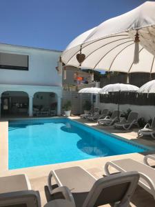 The swimming pool at or close to Casa Holandaluzas Marbella near Beach, with salt water Pool and private parking