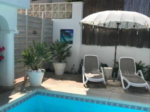 The swimming pool at or close to Casa Holandaluzas Marbella near Beach, with salt water Pool and private parking