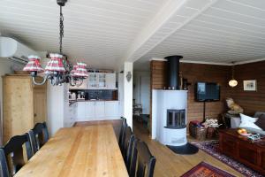 Ett kök eller pentry på RIBO Apartment Katterjåkk