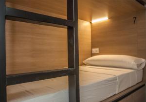 Postel nebo postele na pokoji v ubytování Ohana Tarifa Hostel