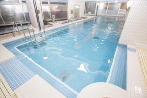Bazén v ubytování Kur and Hotel Suruga nebo v jeho okolí + 20 fotografií
