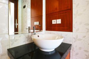 Koupelna v ubytování Gempita House Bali + 25 fotografií