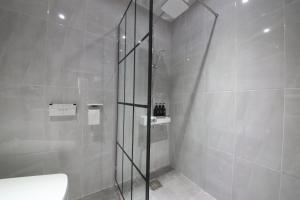 Koupelna v ubytování Hotel K