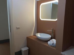 A bathroom at Dimora di Dante