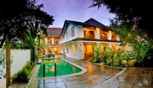 Bazén v ubytování Le Colonial 1506 - Exclusive Luxury Hideaway nebo v jeho okolí