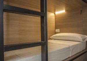 Postel nebo postele na pokoji v ubytování Ohana Tarifa Hostel