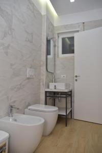 Airen Hotel Velipoje 욕실