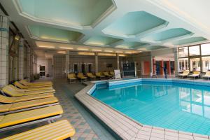 Bazén v ubytování Hotel Terme Antoniano nebo v jeho okolí
