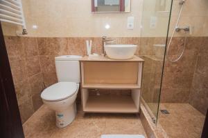 A bathroom at Marionn Hotel