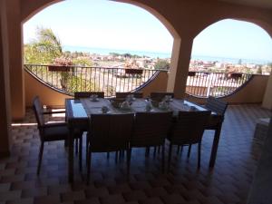 A balcony or terrace at B&B Villa Marinetti