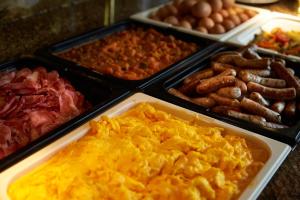 Makanan di atau berdekatan hotel
