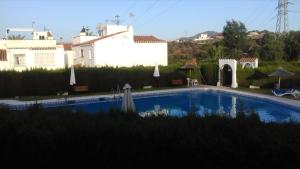 Bazén v ubytování B&B Nerja nebo v jeho okolí