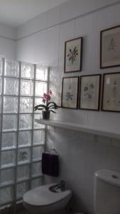 Koupelna v ubytování B&B Nerja