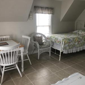 Billede fra billedgalleriet på Angie's Guest Cottage i Virginia Beach + 29 billeder