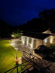 Bazén v ubytování B&B Fonte Cugno nebo v jeho okolí