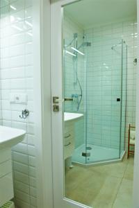 Kúpeľňa v ubytovaní Sea Cliff Apartment Rewal