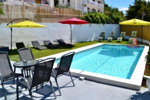 Bazén v ubytování 4 apartmens private pool 20people max nebo v jeho okolí