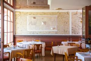 Restauracja lub miejsce do jedzenia w obiekcie Hotel Salambina