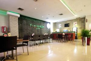 Restaurace v ubytování Hotel Glodok Plaza