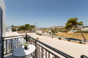 A balcony or terrace at Panos Apartment Parikia