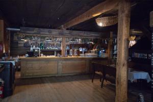 Lounge alebo bar v ubytovaní Gospoda pod Czarnym Łabędziem