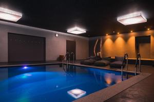 Sundlaugin á Hotel Adlernest eða í nágrenninu