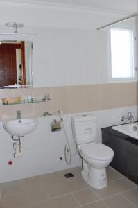 Koupelna v ubytování Huynh Duc Hotel