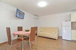 Posedenie v ubytovaní Apartments Josip 1713