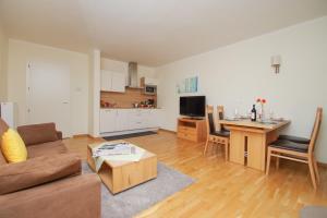 A television and/or entertainment centre at Residence Diana